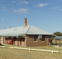 Binnaway Rail Heritage Barracks - Inverell Accommodation