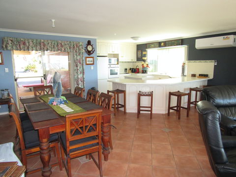 Blue Sea Dragon - Inverell Accommodation 1