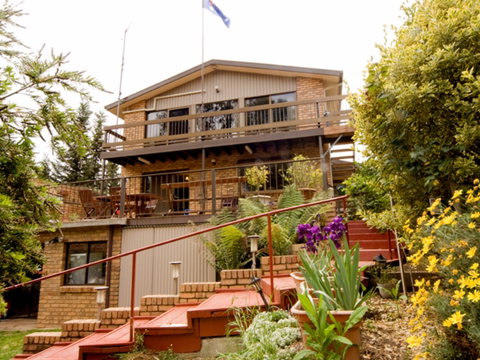 Chisholm Heights CBD Accommodation - Inverell Accommodation 1
