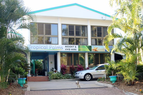 Tropical Palms Resort & 4WD Hire - Inverell Accommodation 1