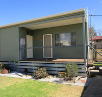 Caddy Shack Dunedoo - Inverell Accommodation