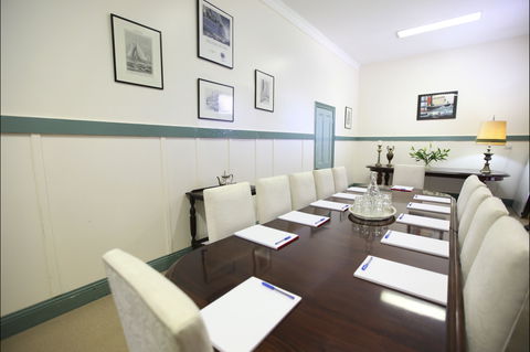Point Lonsdale Guest House - Inverell Accommodation 1