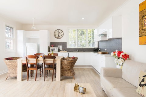 Rose Cottage - Inverell Accommodation 1