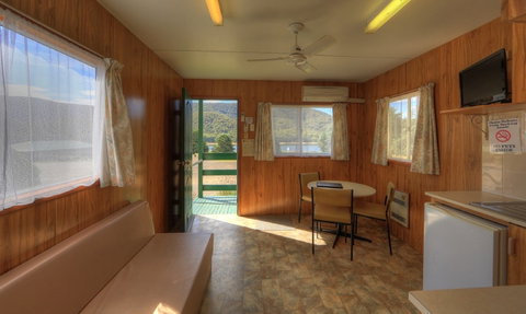 Talbingo Tourist Caravan Park - Inverell Accommodation 1