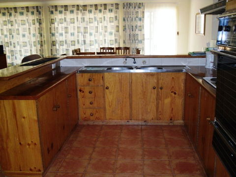 The Palms - House Only - Inverell Accommodation 1