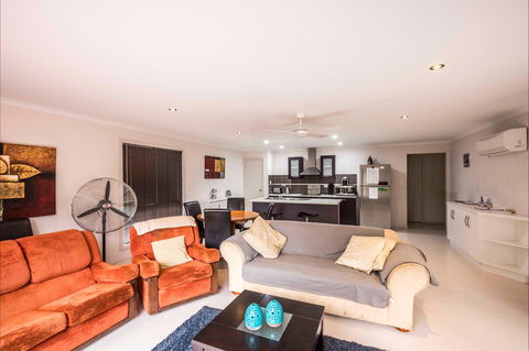 63 Marks Landing -River Shack Rentals - Inverell Accommodation 1