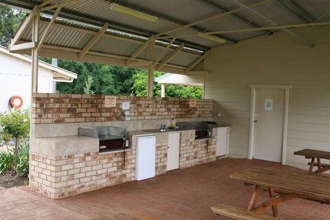 Fossickers' Tourist Park - Inverell Accommodation 1
