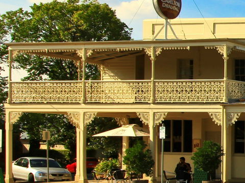 Hibernian Hotel Apartments - Inverell Accommodation 2