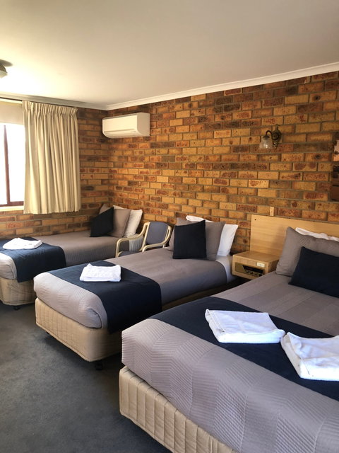 Ocean View Motor Inn Merimbula - Inverell Accommodation 2