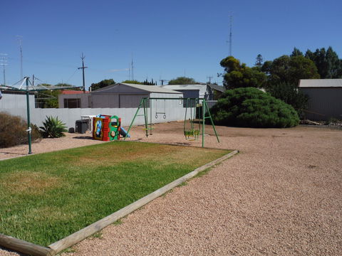 Seashells - Inverell Accommodation 2