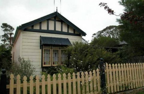 Tugin Cottage - Inverell Accommodation 0