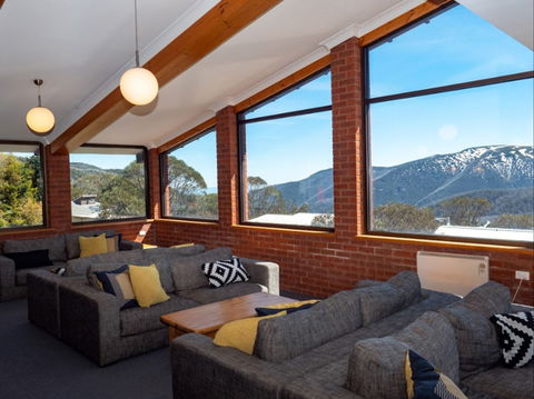 Viking Alpine Lodge - Inverell Accommodation 0