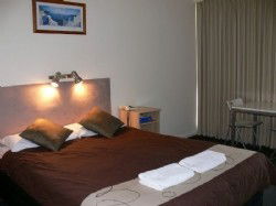 Warrina Motor Inn - Inverell Accommodation 0
