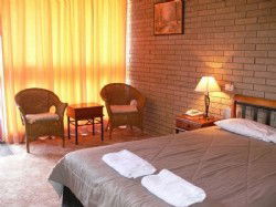 Warrina Motor Inn - Inverell Accommodation 1