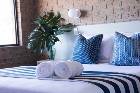 Mollymook Seascape Motel & Apartments - Inverell Accommodation 2