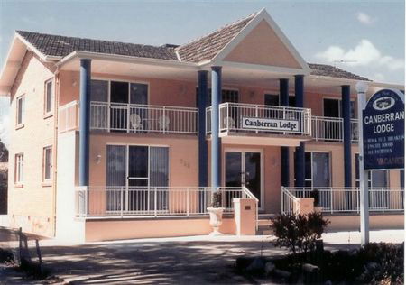 Canberran Lodge - Inverell Accommodation 0
