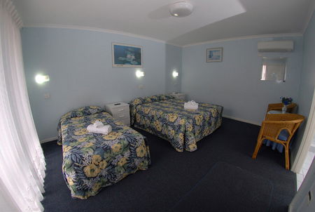 Canberran Lodge - Inverell Accommodation 2
