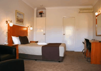Cadman Apartments - Inverell Accommodation 4