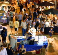 Surfers Paradise Beachfront Markets - Inverell Accommodation