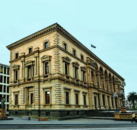 Old Treasury Building - Inverell Accommodation