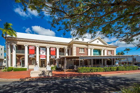 Cairns Regional Gallery - Inverell Accommodation 1