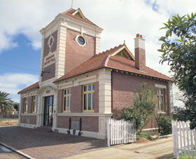 Merredin Town Hall - Inverell Accommodation 0