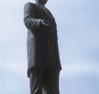 Piesse Memorial Statue - Inverell Accommodation