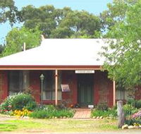 Stacey Studio Gallery  Almond Grove BB - Inverell Accommodation