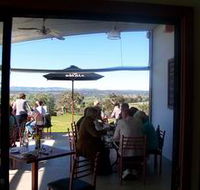 Tenafeate Creek Wines - Inverell Accommodation