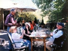 Barratt Wines - Inverell Accommodation 0