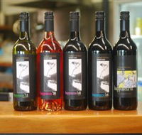 Chapman River Cellar Door - Inverell Accommodation