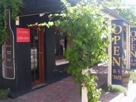 Craneford Wines - Inverell Accommodation 0