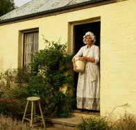 Grannie Rhodes' Cottage - Turn The Key Of Time - Inverell Accommodation