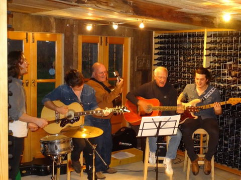 Munari Wines - Inverell Accommodation 3
