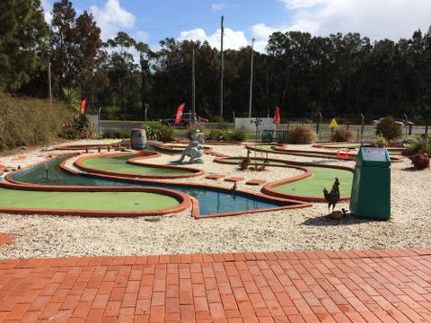 Illawarra Golf Complex - Inverell Accommodation 3