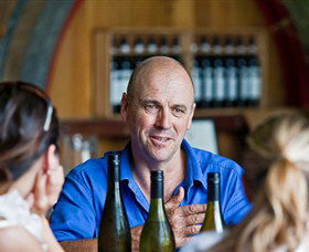 Lowe Wines - Inverell Accommodation 0