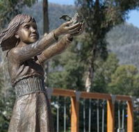 Marysville Kin Playspace - Inverell Accommodation