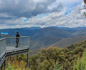 Black Perry Lookout - Inverell Accommodation 2