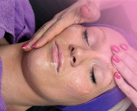 Club MMM! Day Spa - Inverell Accommodation 3