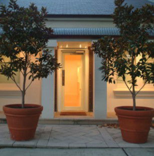 Australian Galleries - Roylston Street - Inverell Accommodation 0