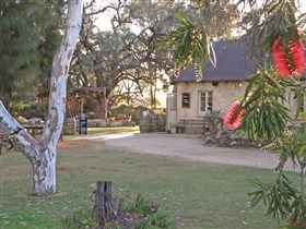 Overland Corner Hotel - Inverell Accommodation 1