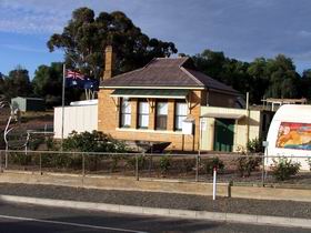Swan Reach SA Inverell Accommodation