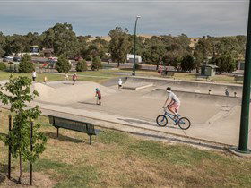 Yankalilla Lions Youth Park - Inverell Accommodation 1