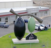 The Big Olive - Inverell Accommodation