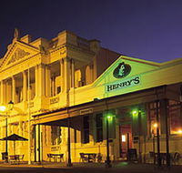 The World Theatre - Inverell Accommodation