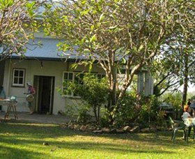 Afternoon Tea At Burnett House - Inverell Accommodation 3