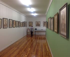 Doris Golder Wool Art Gallery - Inverell Accommodation 2