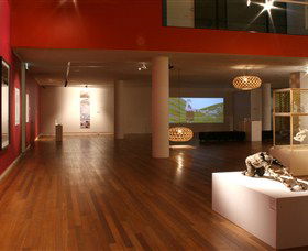 Wagga Wagga Art Gallery - Inverell Accommodation 2