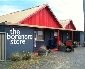 Monument Vineyard - Inverell Accommodation 2