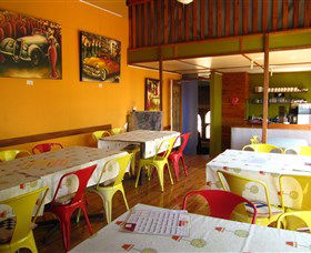 Cargo Road Wines - Inverell Accommodation 3